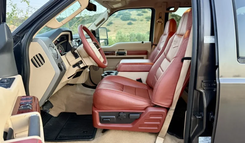 
								2009 Ford F-250 King Ranch Crew Cab Power Stroke full									