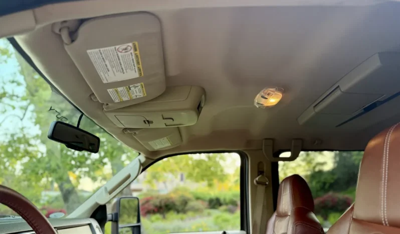 
								2009 Ford F-250 King Ranch Crew Cab Power Stroke full									