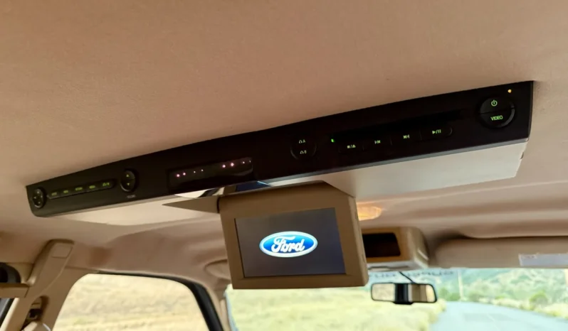 
								2009 Ford F-250 King Ranch Crew Cab Power Stroke full									