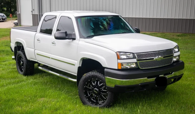 
								2005 Chevrolet Silverado 2500HD LS Crew Cab Duramax full									