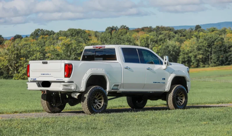 
								2020 GMC Sierra 2500HD Denali Crew Cab Duramax full									