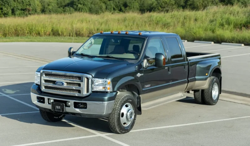 
								2005 Ford F-350 Super Duty King Ranch Crew Cab full									