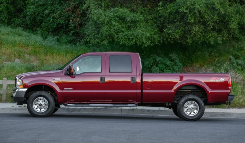 
								2004 Ford F-350 Super Duty XLT Crew Cab 4×4 full									
