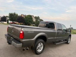 
										2010 Ford F-250 XLT Crew Cab Power Stroke full									