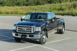 
										2005 Ford F-350 Super Duty King Ranch Crew Cab full									