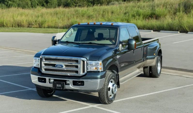 
								2005 Ford F-350 Super Duty King Ranch Crew Cab full									