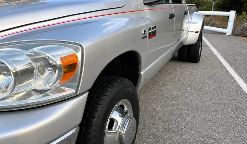 
								2007 Dodge Ram 3500 SLT Mega Cab Dually full									