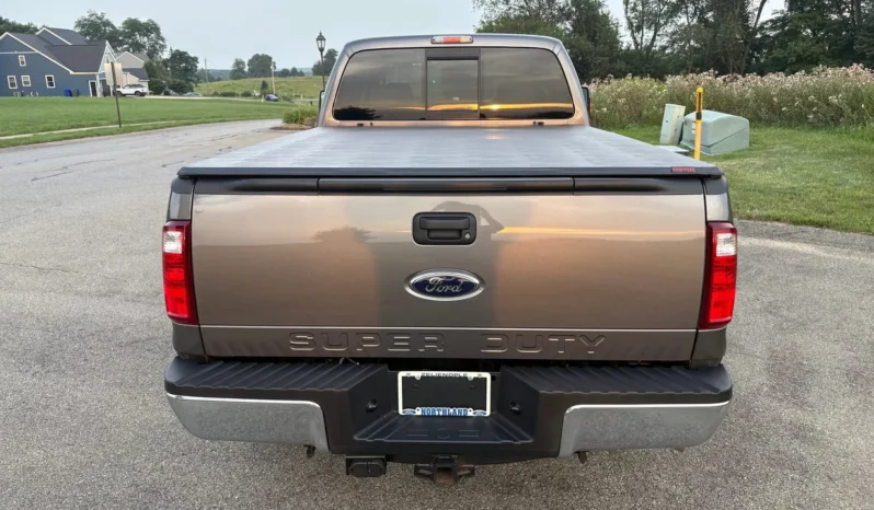 
								2010 Ford F-250 XLT Crew Cab Power Stroke full									