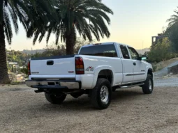 
										2005 GMC Sierra 2500HD SLT 4×4 full									