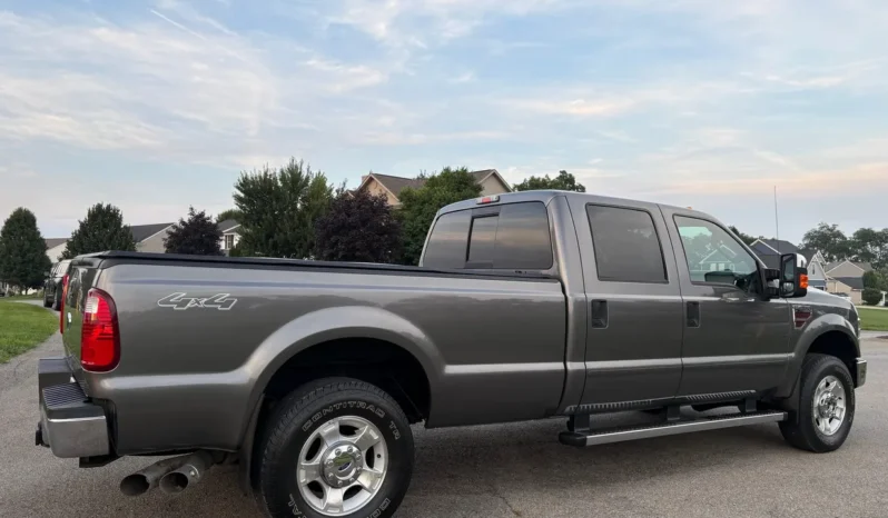 
								2010 Ford F-250 XLT Crew Cab Power Stroke full									