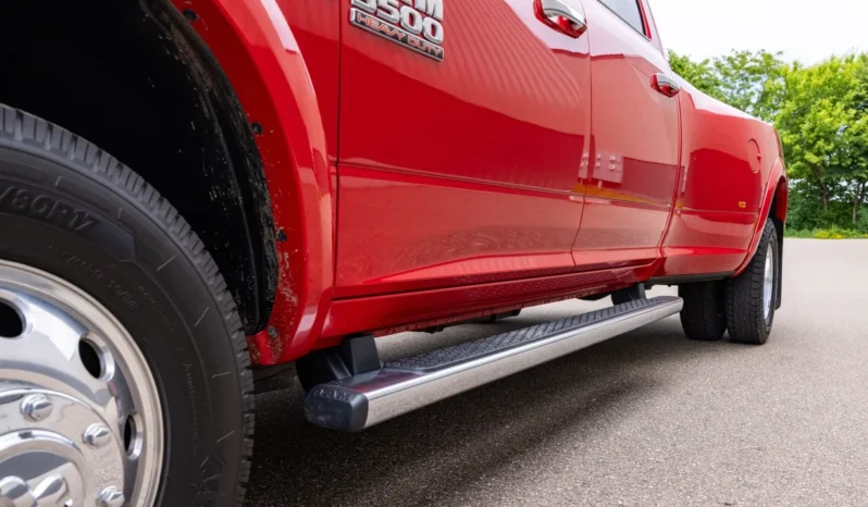 
								2018 Ram 3500 Laramie Crew Cab Dually full									