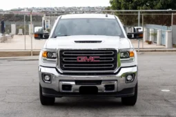 
										2019 GMC Sierra 2500HD SLT Crew Cab Duramax full									