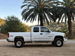 
										2005 GMC Sierra 2500HD SLT 4×4 full									