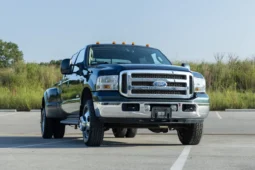 
										2005 Ford F-350 Super Duty King Ranch Crew Cab full									