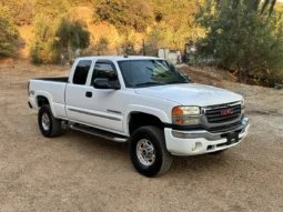 
										2005 GMC Sierra 2500HD SLT 4×4 full									