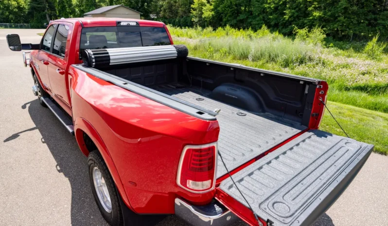 
								2018 Ram 3500 Laramie Crew Cab Dually full									