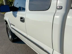 
										2005 GMC Sierra 2500HD SLT Extended Cab full									
