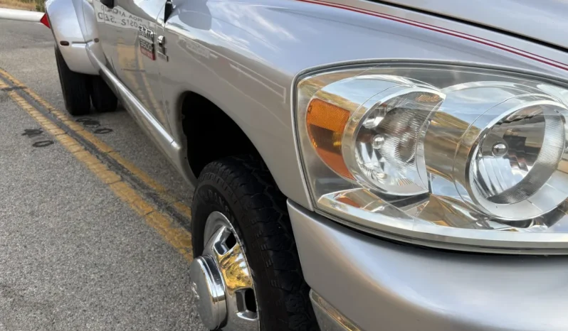 
								2007 Dodge Ram 3500 SLT Mega Cab Dually full									