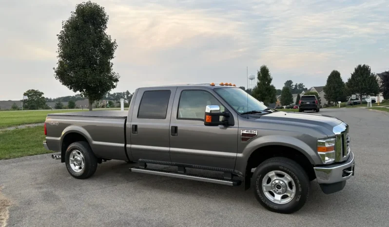 
								2010 Ford F-250 XLT Crew Cab Power Stroke full									