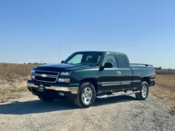 
										2006 Chevrolet Silverado 1500 LT 4×4 full									