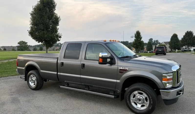 
								2010 Ford F-250 XLT Crew Cab Power Stroke full									