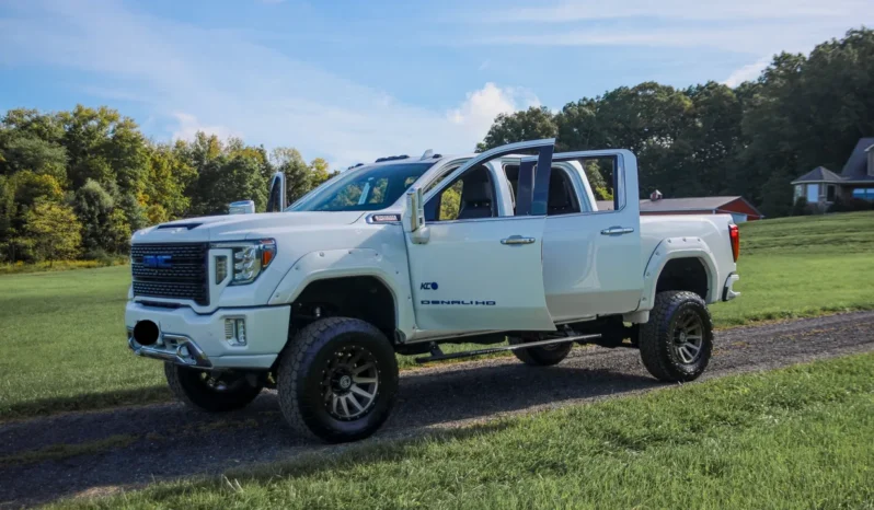 
								2020 GMC Sierra 2500HD Denali Crew Cab Duramax full									