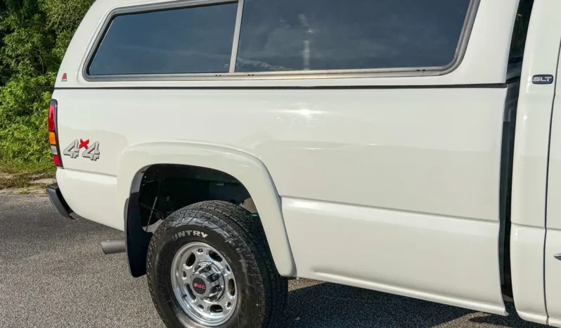 
								2005 GMC Sierra 2500HD SLT Extended Cab full									