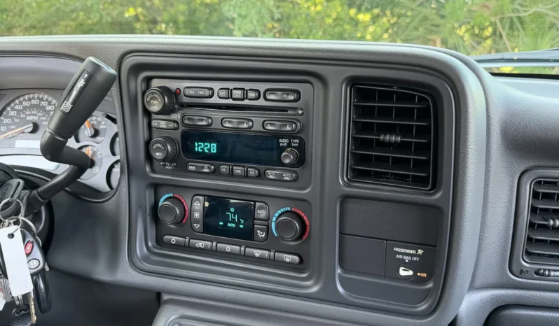 
								2005 GMC Sierra 2500HD SLT Extended Cab full									