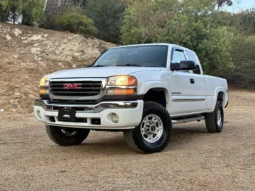 
										2005 GMC Sierra 2500HD SLT 4×4 full									