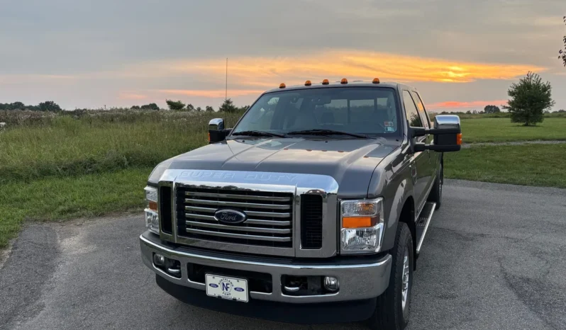 
								2010 Ford F-250 XLT Crew Cab Power Stroke full									