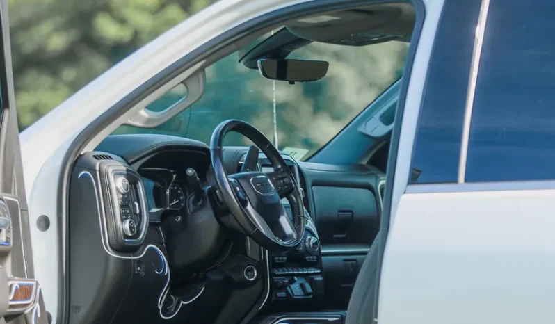 
								2020 GMC Sierra 2500HD Denali Crew Cab Duramax full									