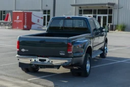 
										2005 Ford F-350 Super Duty King Ranch Crew Cab full									