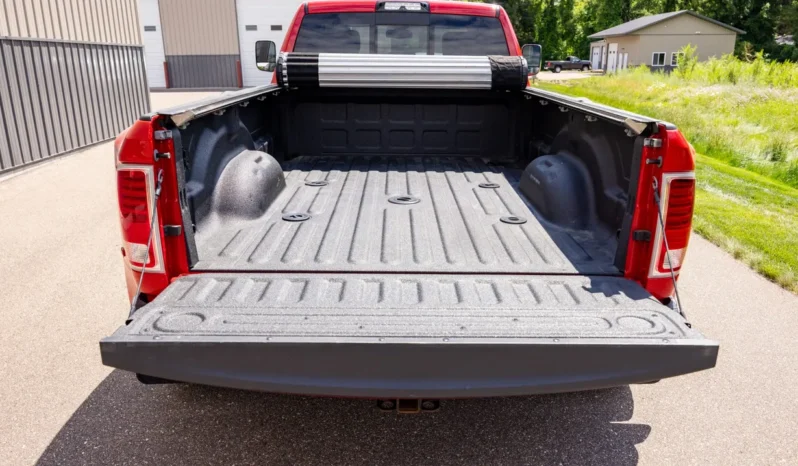 
								2018 Ram 3500 Laramie Crew Cab Dually full									