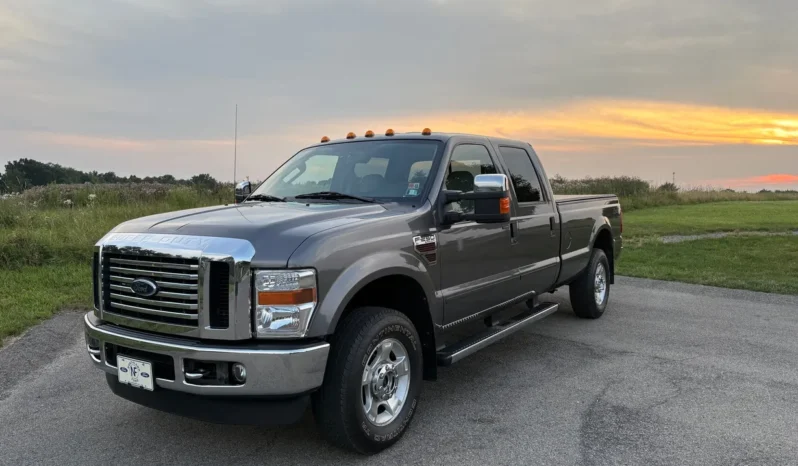 
								2010 Ford F-250 XLT Crew Cab Power Stroke full									