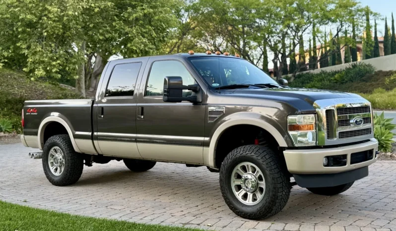 
								2009 Ford F-250 King Ranch Crew Cab Power Stroke full									