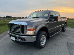 
										2010 Ford F-250 XLT Crew Cab Power Stroke full									