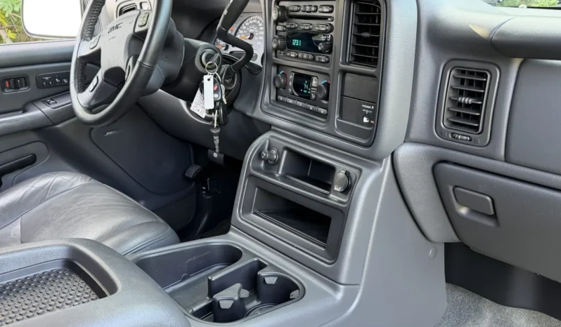 
								2005 GMC Sierra 2500HD SLT Extended Cab full									