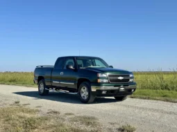 
										2006 Chevrolet Silverado 1500 LT 4×4 full									