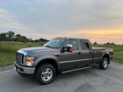 
										2010 Ford F-250 XLT Crew Cab Power Stroke full									