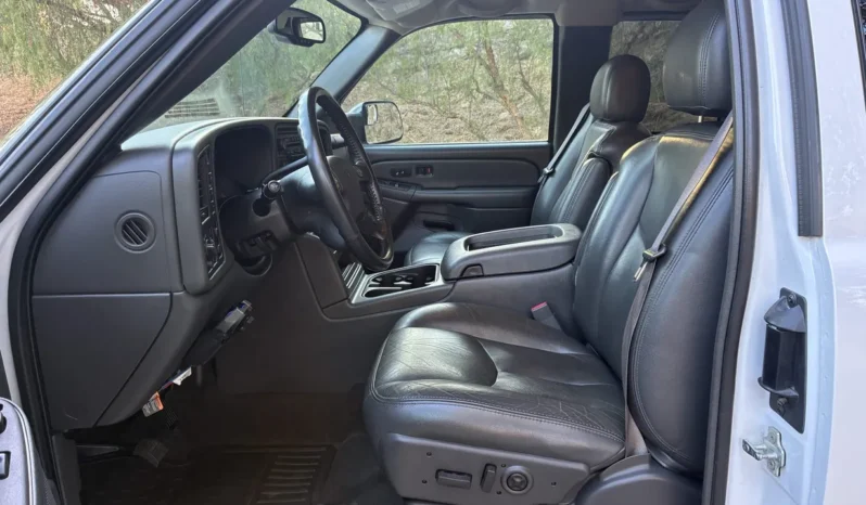 
								2005 GMC Sierra 2500HD SLT 4×4 full									