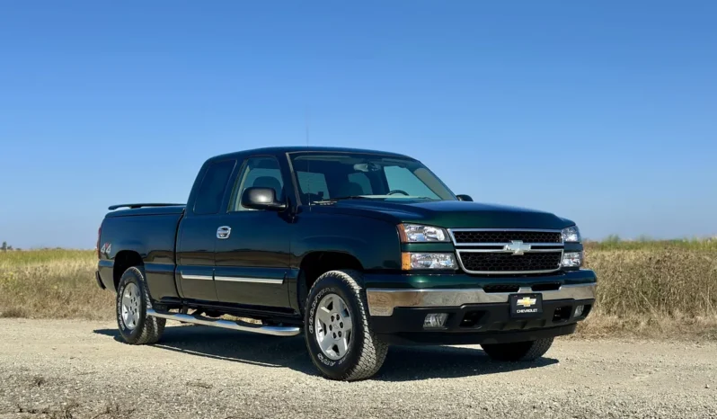 
								2006 Chevrolet Silverado 1500 LT 4×4 full									