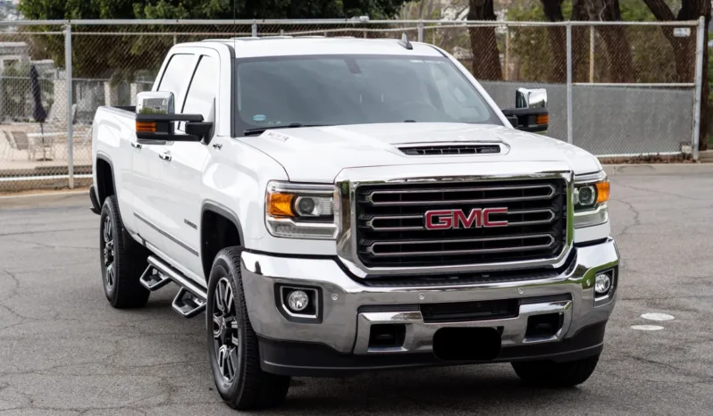 
								2019 GMC Sierra 2500HD SLT Crew Cab Duramax full									