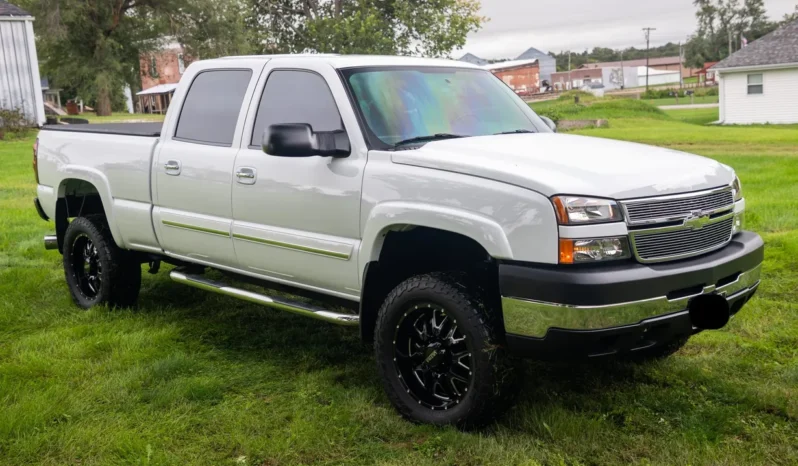 
								2005 Chevrolet Silverado 2500HD LS Crew Cab Duramax full									