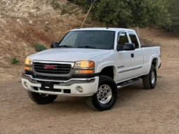 
										2005 GMC Sierra 2500HD SLT 4×4 full									