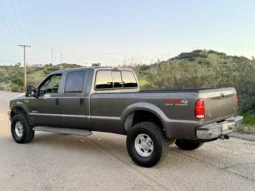 
										2004 Ford F-350 Super Duty Lariat Crew Cab full									