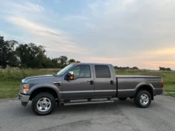 
										2010 Ford F-250 XLT Crew Cab Power Stroke full									