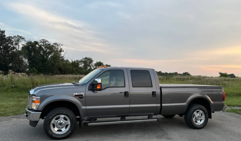 
								2010 Ford F-250 XLT Crew Cab Power Stroke full									