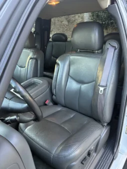 
										2005 GMC Sierra 2500HD SLT 4×4 full									