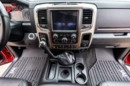 
										2018 Ram 3500 Laramie Crew Cab Dually full									