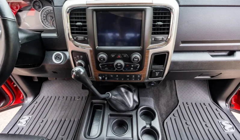 
								2018 Ram 3500 Laramie Crew Cab Dually full									